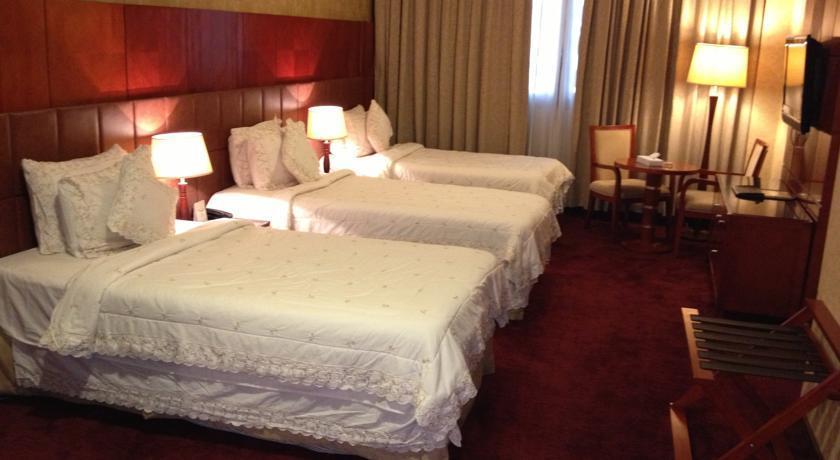 Shaza Regency Plaza Al Madinah Hotel Medina Luaran gambar A room at the hotel