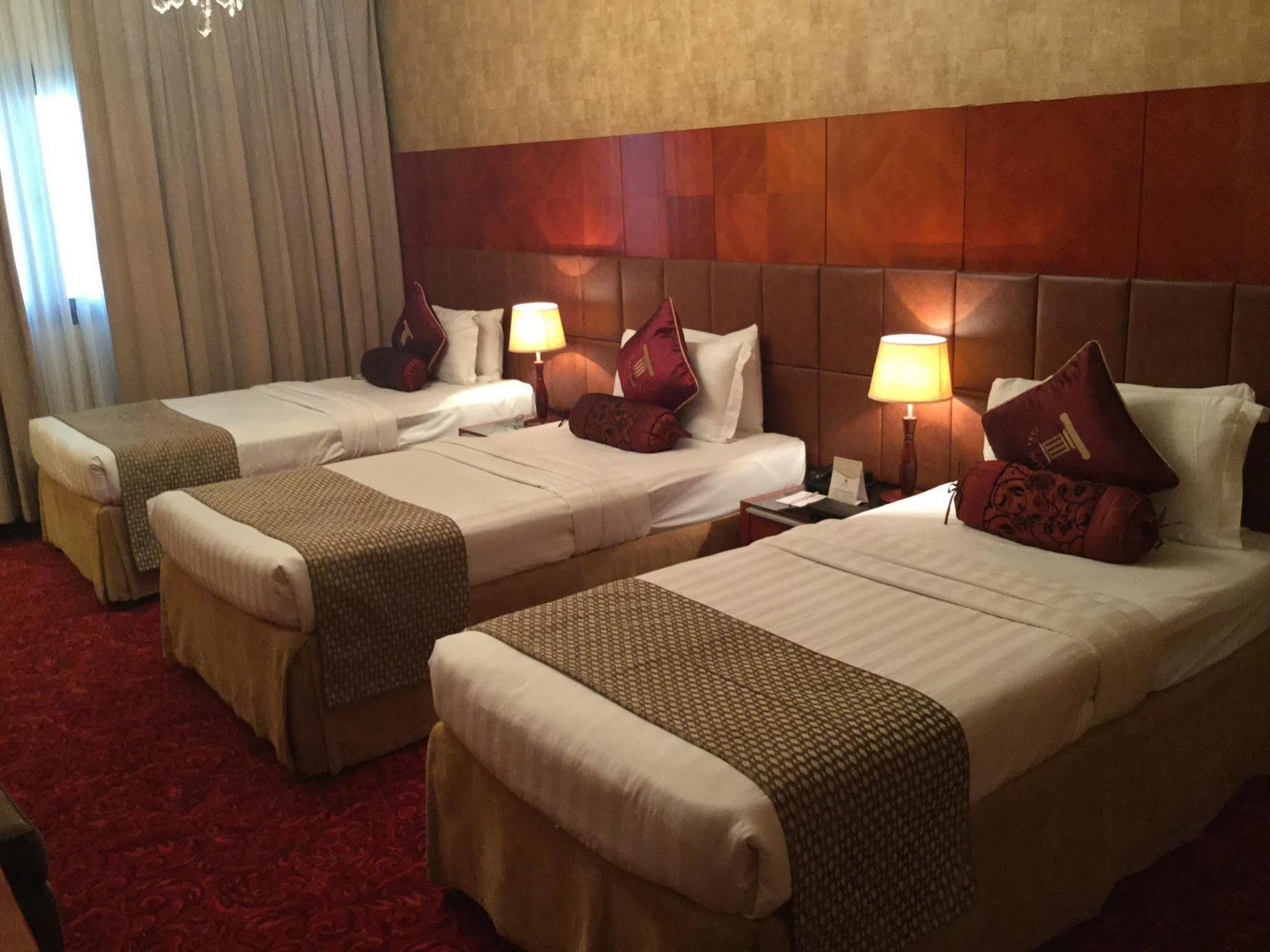 Shaza Regency Plaza Al Madinah Hotel Medina Luaran gambar A room at the hotel